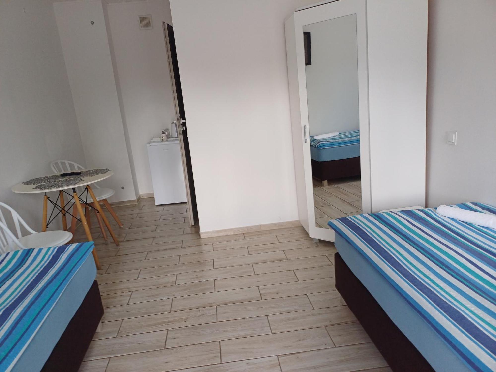 Gosciniec Solan Hotel Jeleniow Exterior foto
